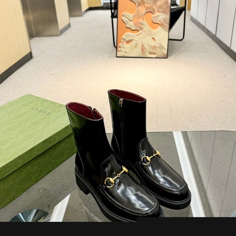 G*u*i boots